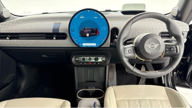 Mini Hatch 1.5C Exclusive Steptronic Euro 6 YB25MFE Black #6