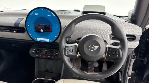 Mini Hatch 1.5C Exclusive Steptronic Euro 6 YB25MFE Black #5