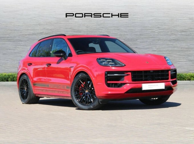 Porsche Cayenne V6 E-hybrid 25.9Kwh S Black Edition Tiptronics Eur Red