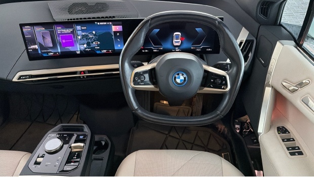 BMW iX 40 76.6Kwh M Sport Xdrive SB22CFO White #5