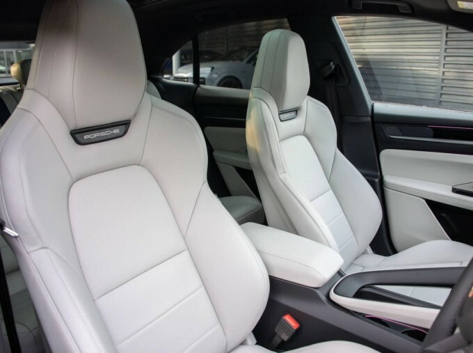 Porsche Macan 100Kwh 4S VK75WFE Black #5