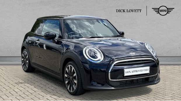 Mini Hatch Cooper Exclusive Steptronic Euro 6 Black