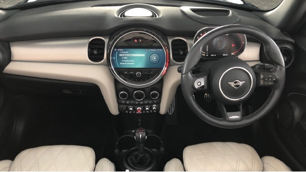 Mini Convertible John Cooper Works Euro 6 Green #4