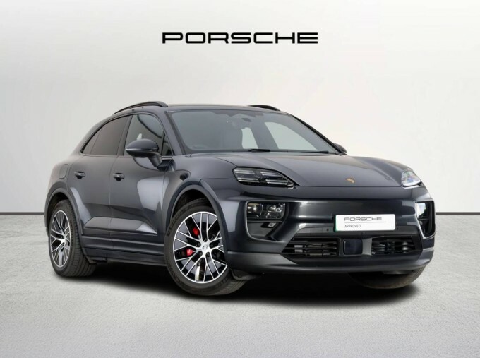 Porsche Macan 100Kwh 4S Grey