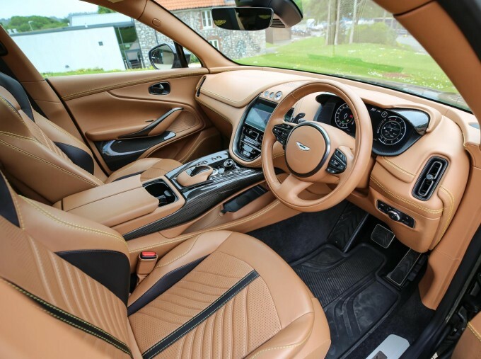 Aston Martin DBX V8 Euro 6 KT22HCJ Grey #3