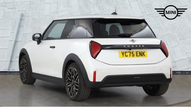 Mini Hatch 1.5C Exclusive Steptronic Euro 6 YC75ENK White #2