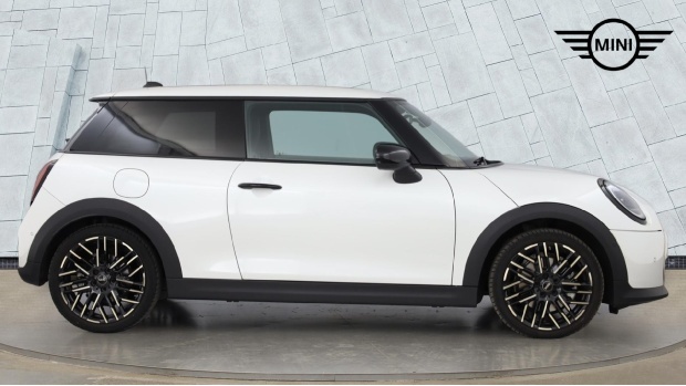 Mini Hatch 1.5C Exclusive Steptronic Euro 6 YC75ENK White #3