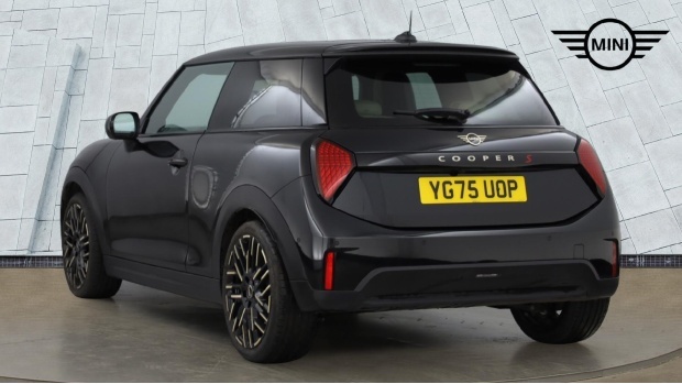 Mini Hatch 2.0S Exclusive Steptronic Euro 6 YG75UOP Black #2