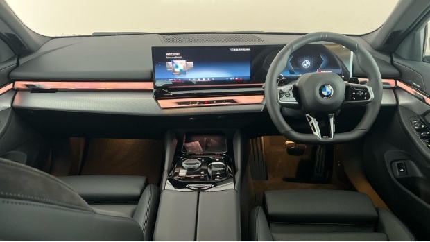 BMW 5 Series 520I Mht M Sport Steptronic Euro 6 WO75CHV Blue #4