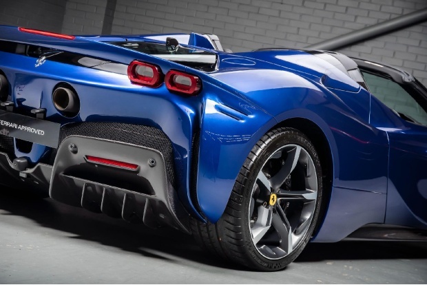 Ferrari Sf90 Spider Spider  #24