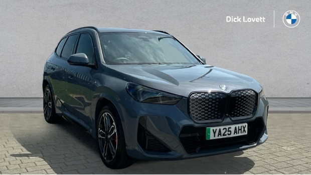 BMW iX1 30 66.5Kwh Shadow Edition Xdrive 11Kw Charger 
