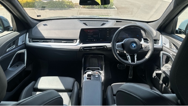 BMW iX1 30 66.5Kwh Shadow Edition Xdrive 11Kw Charger YA25AHX  #4