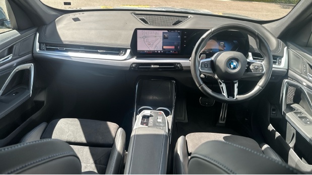 BMW iX1 30 66.5Kwh M Sport Xdrive 11Kw Charger NA24LZO  #4
