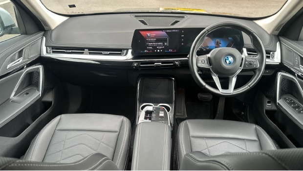 BMW iX1 30 66.5Kwh Xline Xdrive 11Kw Charger BG24XOJ Black #4