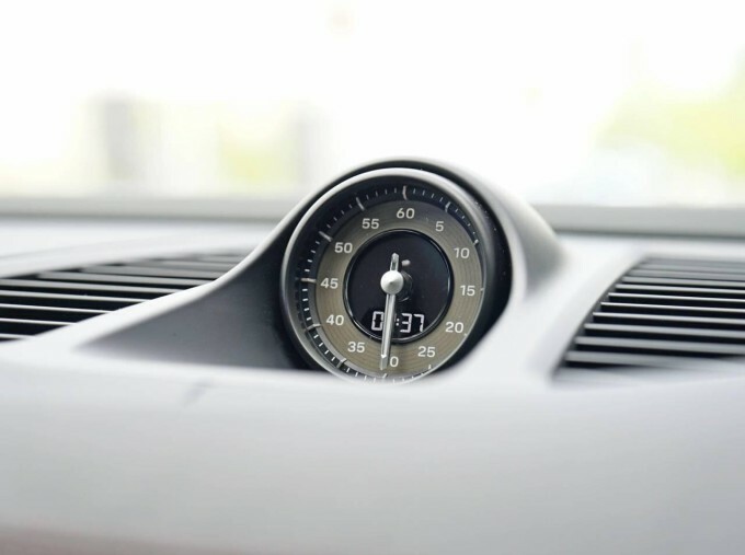 Porsche Macan 100Kwh Turbo Black #5