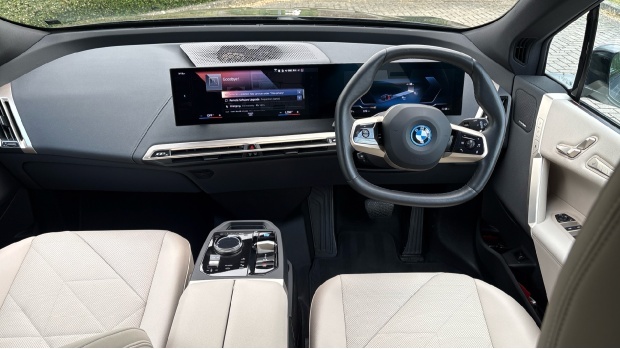 BMW iX 40 76.6Kwh M Sport Xdrive BK22YZC Blue #4