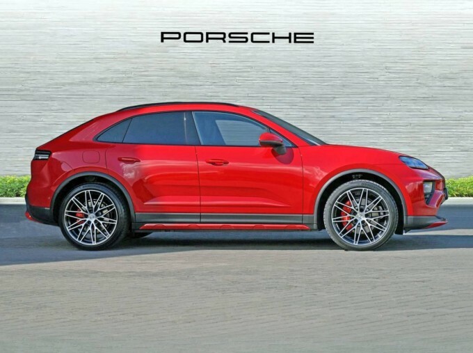 Porsche Macan 100Kwh 4S Red #3