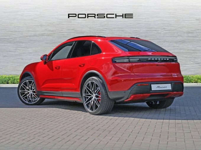 Porsche Macan 100Kwh 4S Red #2