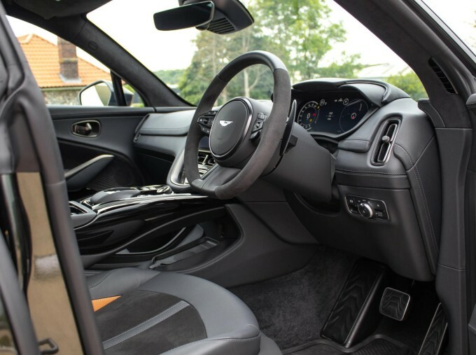 Aston Martin DBX V8 Euro 6 Green #6