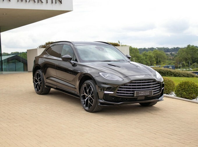 Aston Martin DBX V8 Euro 6 Green