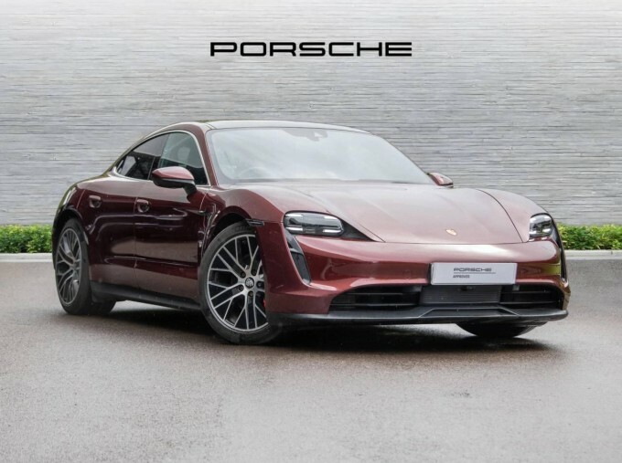 Porsche Taycan Performance Plus 93.4Kwh 4S 11Kw Charger Red