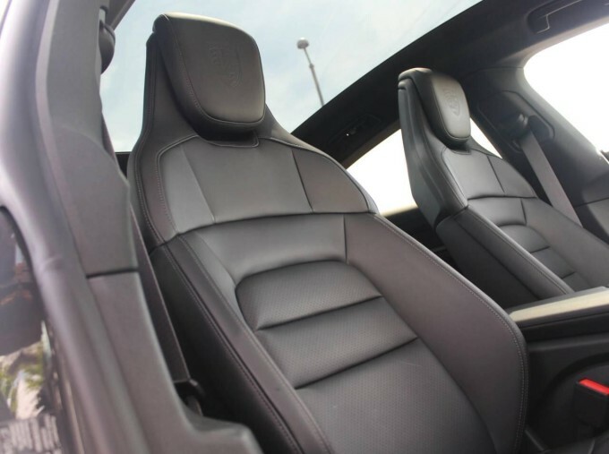 Porsche Taycan Taycan Limousine Grey #4