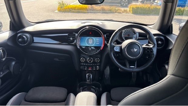 Mini Hatch Cooper S Sport Steptronic Euro 6 WR72YMX Black #4
