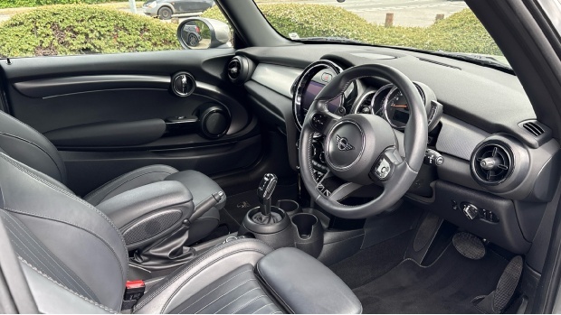 Mini Hatch Cooper S Exclusive Steptronic Euro 6 YJ21CGL Grey #6