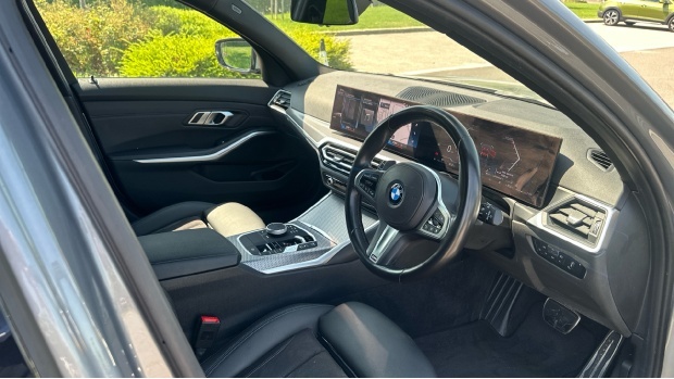 BMW 3 Series 320I M Sport Touring Euro 6 HF72GGJ Grey #6