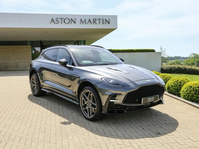 Aston Martin DBX V8 S Euro 6 Silver