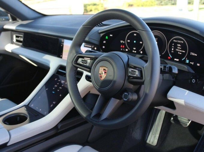 Porsche Taycan Performance Plus 105Kwh Black Edition 4S 11Kw Cha Green #4