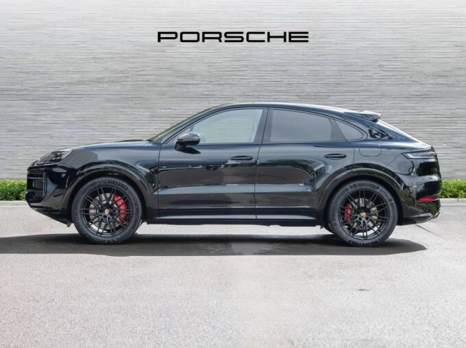 Porsche Cayenne V6 E-hybrid 25.9Kwh Black Edition Tiptronics Euro Black #2