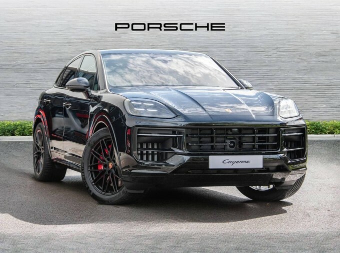 Porsche Cayenne V6 E-hybrid 25.9Kwh Black Edition Tiptronics Euro Black