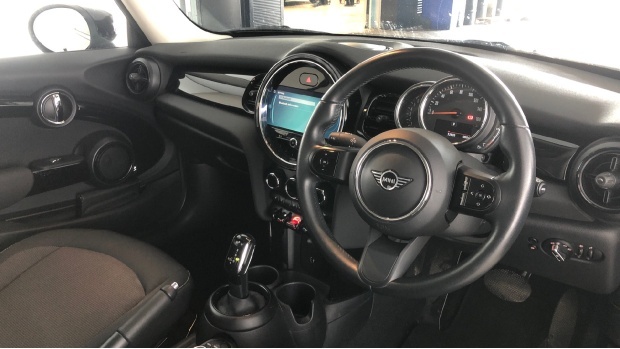Mini Hatch Cooper Classic Steptronic Euro 6 GD21WRN Grey #6