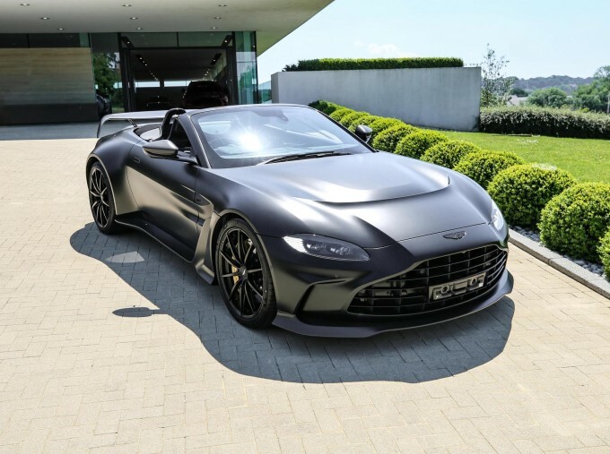 Aston Martin Vantage V12 Biturbo Roadster Euro 6 Black