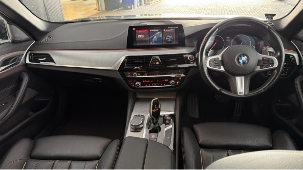BMW 5 Series 540I Gpf M Sport Touring Xdrive Euro 6 Blue #4