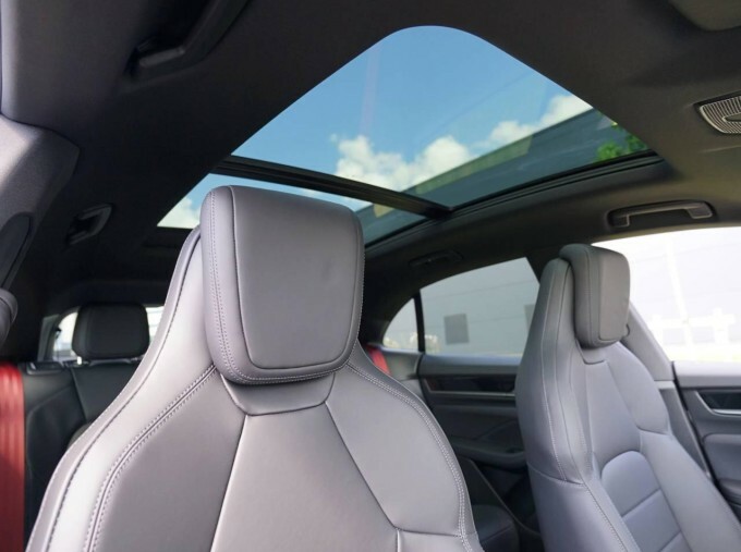 Porsche Macan 100Kwh 4S Grey #3