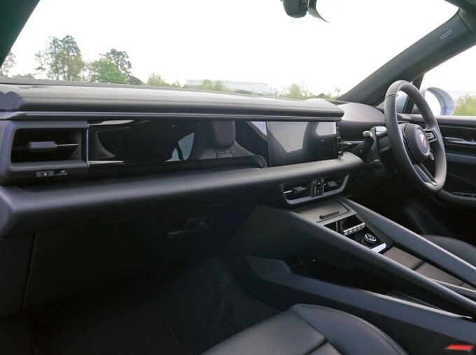 Porsche Macan 100Kwh 4S Grey #5