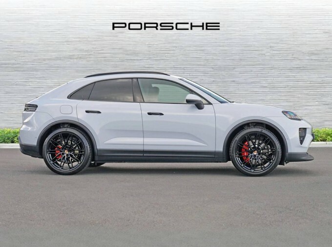 Porsche Macan 100Kwh 4S Grey #6