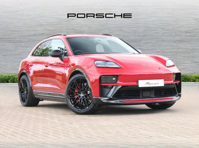 Porsche Macan 100Kwh Turbo Red