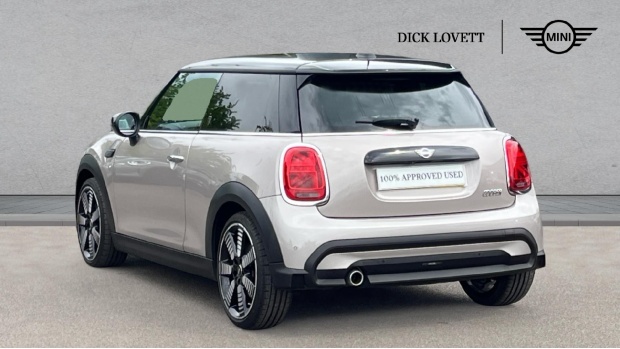 Mini Hatch Cooper Exclusive Steptronic Euro 6 WO22DXB Grey #2