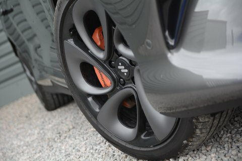 MG IM6 100Kwh Launch Edition SY75MZD Silver #2