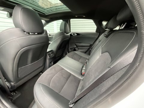 Kia Proceed 1.5T Gdi Isg SY24YHC White #5
