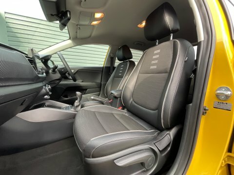Kia Stonic 1.0 T-gdi 48V SY23WMU Yellow #4