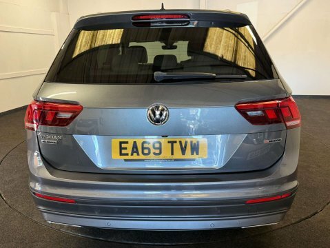 Volkswagen Tiguan Allspace Match Tdi 4Motion EA69TVW Grey #4