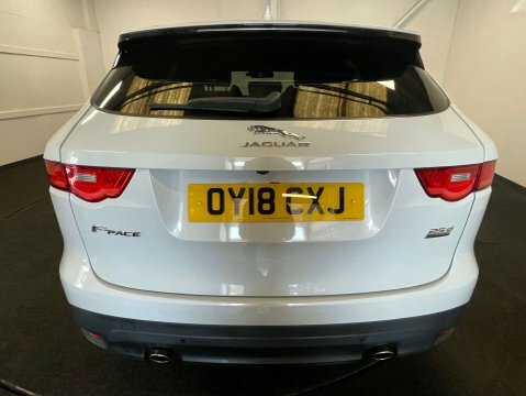 Jaguar F-Pace 2.0 F-pace R-sport OY18CXJ White #4