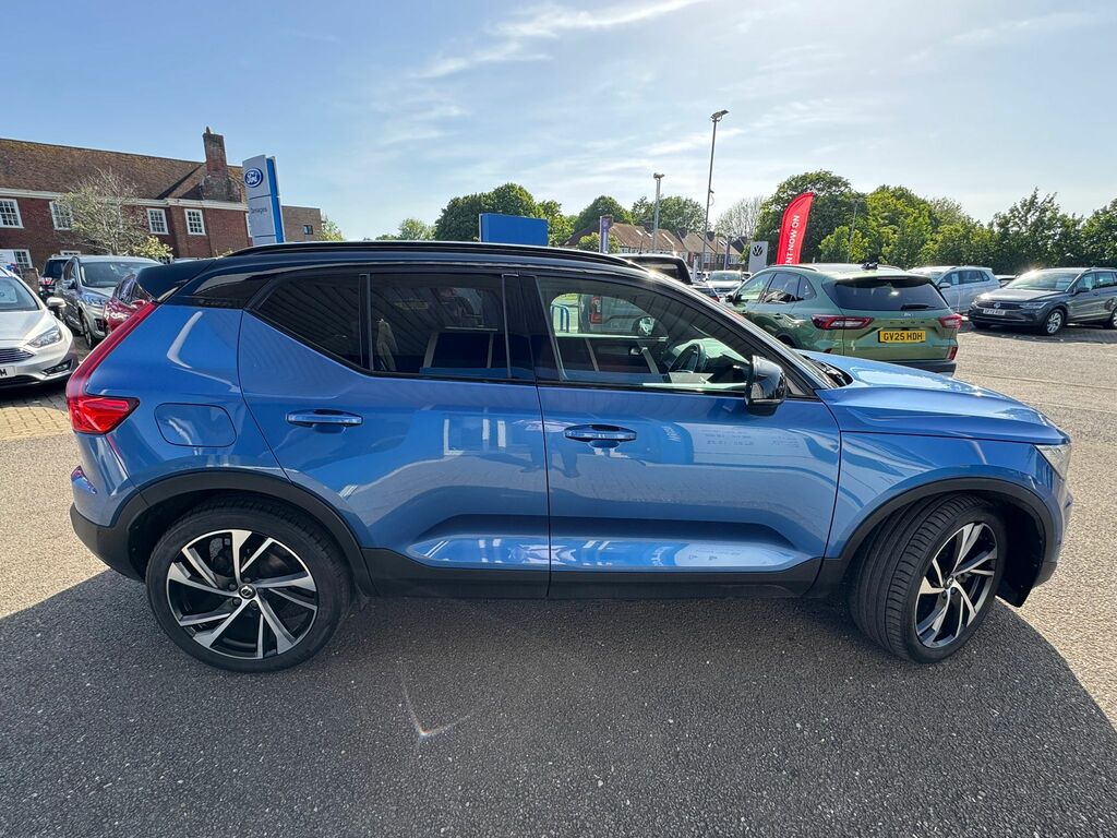 Volvo XC40 2.0 D4 First Edition Suv Awd Euro GX68HGY Blue #2