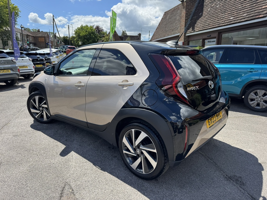 Toyota Aygo X 1.0 Vvt-i Edge Hatchback Euro 6 GV23NVC Beige #3