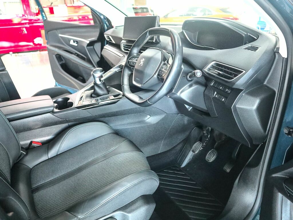 Peugeot 3008 1.5 Allure Bluehdi LL70OLX Blue #3