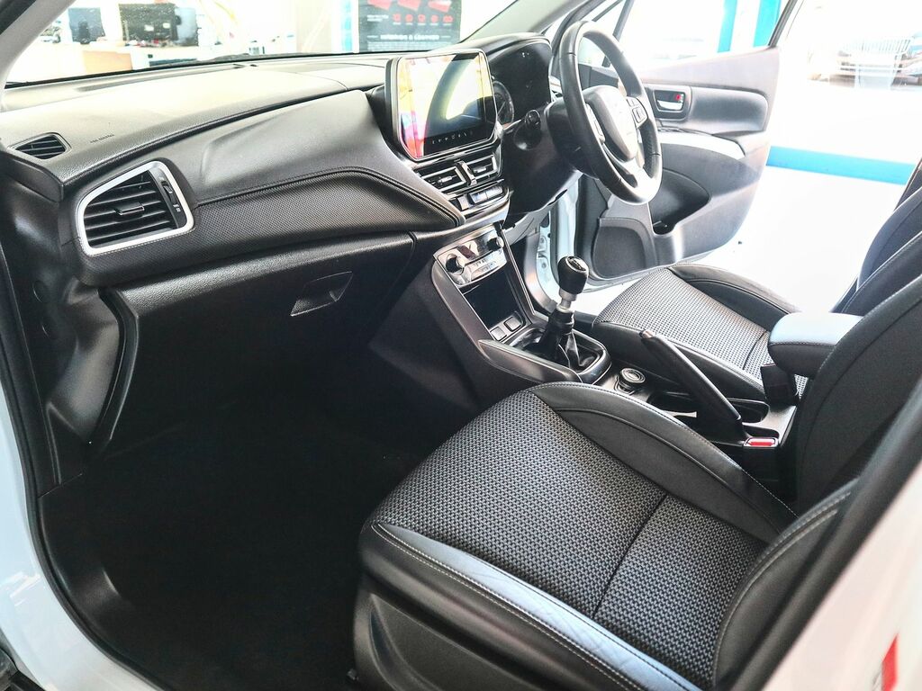 Suzuki SX4 S Cross 1.4 Ultra Boosterjet Mhev Allgrip E023JCV White #4